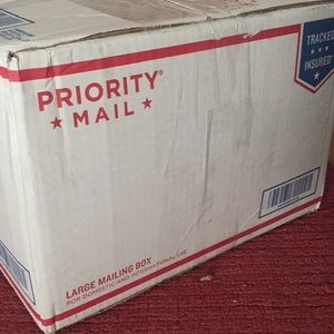 Mystery box; size 4-5